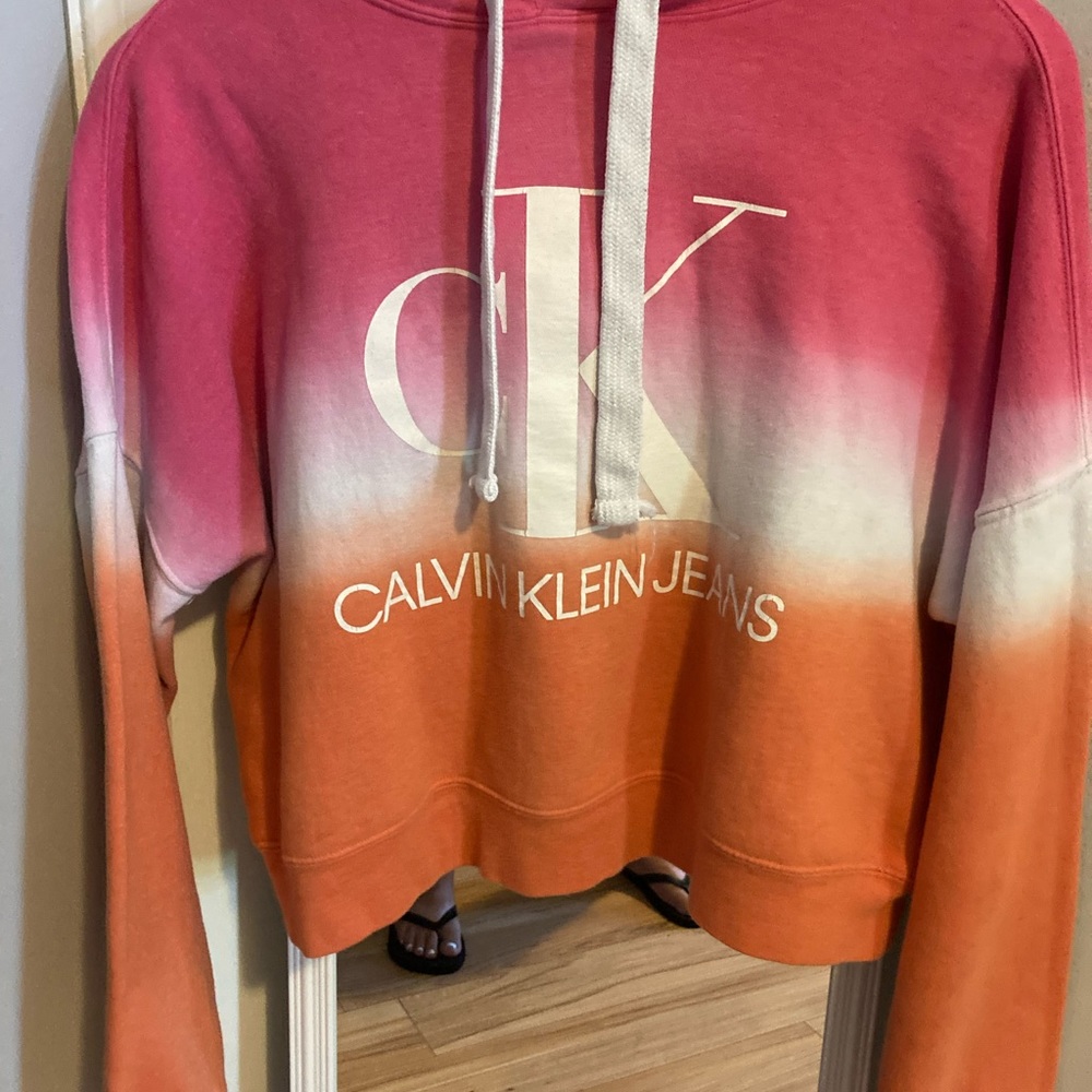 Calvin Klein half hoodie. In good condition I’ve only worn it a few times. Small